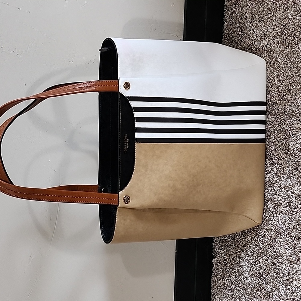 Henri Bendel mint condition never purse-firm on price